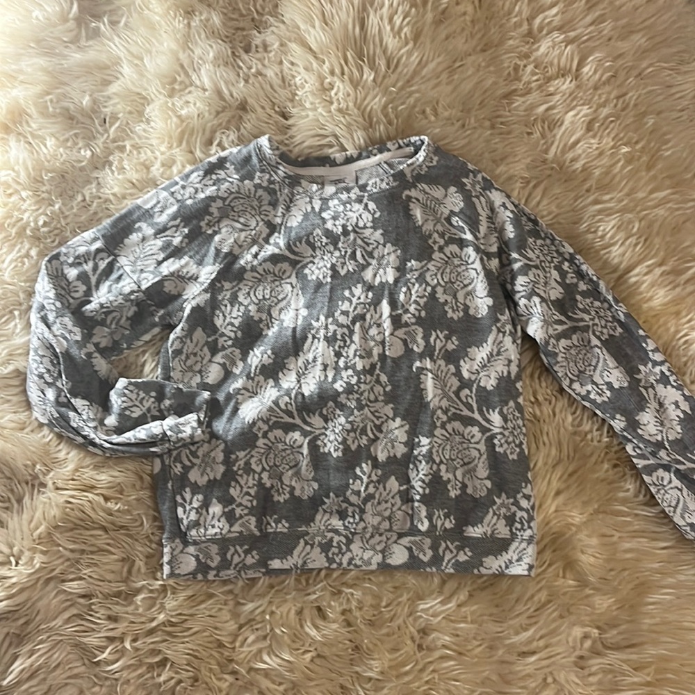 Knox Rose XS lacy print knit top